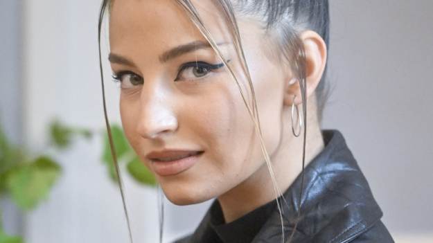 RMF Extra: Julia Wieniawa odsłoniła wytatuowane ciało. W opisie wspomniała o planach na przyszłość 