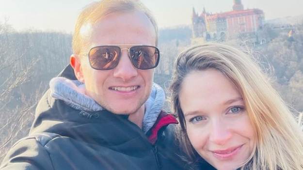 RMF Extra: "Rolnik szuka żony". Marta Paszkin na nowym zdjęciu. Ciążowe krągłości są już naprawdę spore! [ZDJĘCIE]