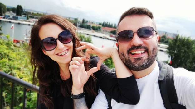 RMF Extra: Karol ze "Ślubu..." pokazał intymne ujęcia z narzeczoną. Posypały się gratulacje! [WIDEO]