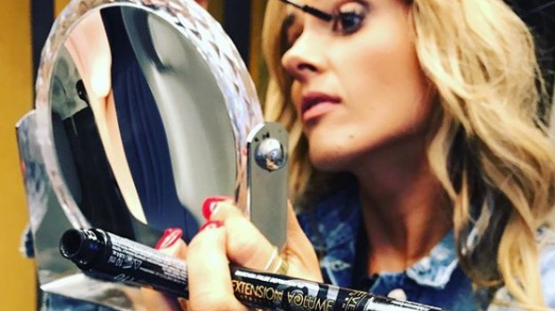 RMF Extra: Fani zachwyceni zdjęciem Karoliny Szostak bez makijażu! 