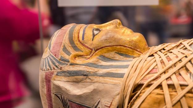 RMF Extra: Między bandażami mumii odkryto tajemniczy papirus. Udało się go odczytać