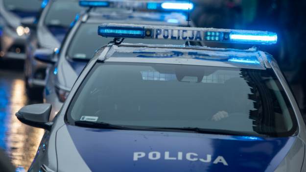 RMF Extra: Wsiadł do samochodu i potrącił policjanta. Był pijany