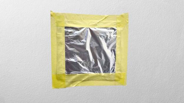 RMF Extra: Przykleiłam folię aluminiową do ściany. Ten trik uchronił mnie przed remontem!