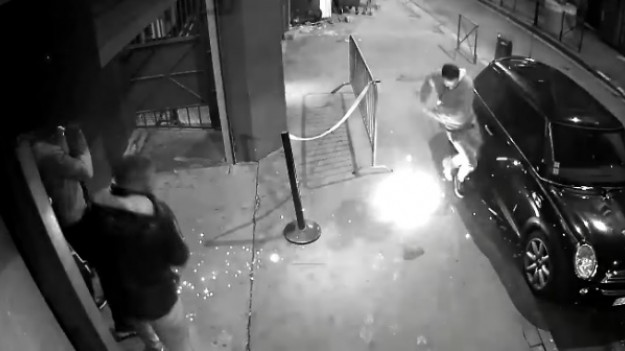 RMF Extra: E-papieros wybuchł mu w kieszeni!