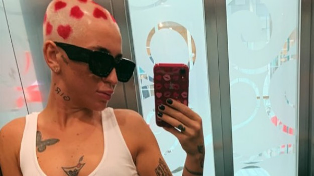 RMF Extra: Marta Linkiewicz nago w majestatycznej pozie. Fani komplementują: "Grecka bogini" [ZDJĘCIE]