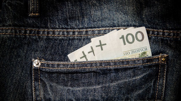 RMF Extra: Skąd się biorą środki na  "500 plus"?