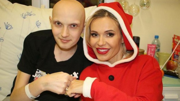 RMF Extra: Doda przed Świętami odwiedziła szpital. Zaśpiewała dla pacjentów na onkologii