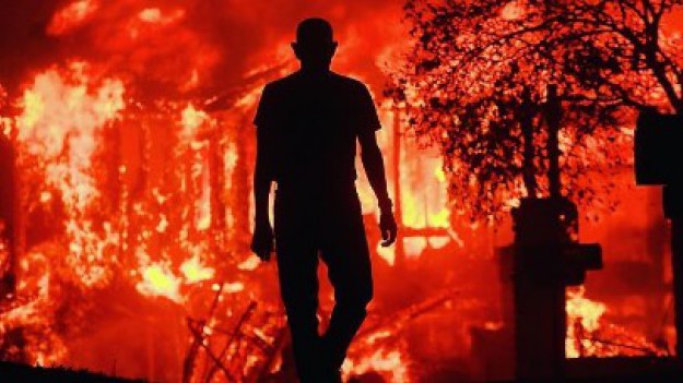 RMF Extra: Przerażający obraz zniszczonego miasta! Listonosz nadal rozwozi tam listy