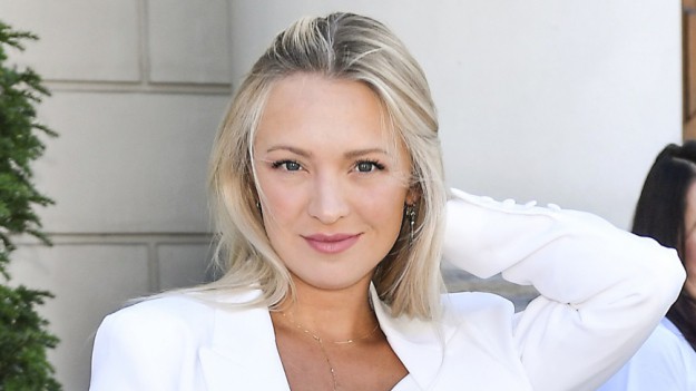 RMF Extra: Barbara Kurdej-Szatan rozpala zmysły w czerwonej bieliźnie. Odważnie! "Petarda" - komentują internauci [ZDJĘCIA]