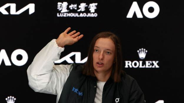 RMF Extra: Iga Świątek wyproszona ze studia. Zobacz, o co poszło