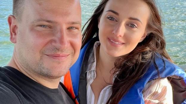 RMF Extra: Anna Bardowska z "Rolnik szuka żony" otwarcie o pieniądzach. Tyle zapłaciła za rodzinne wakacje