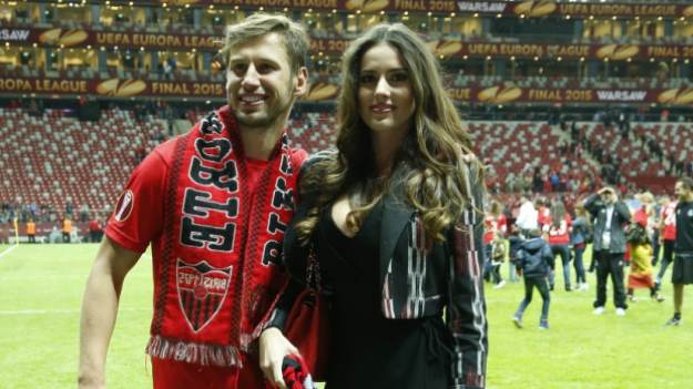 RMF Extra: Célia Krychowiak intymnie z ukochanym. Czułe kadry skradły serca internautów! "Wyglądacie zjawiskowo" [FOTO]