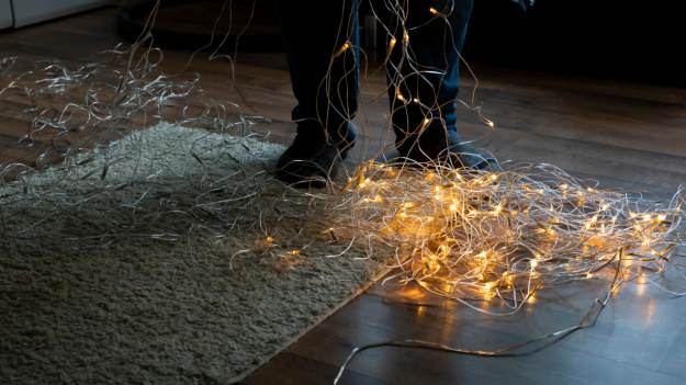 Świąteczne lampki przestały świecić? Oto..