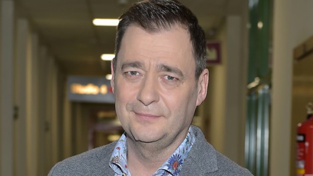 RMF Extra: Jacek Rozenek wrócił do pracy! Aktor wrzucił do sieci zdjęcia z planu: "Barw  Szczęścia" 