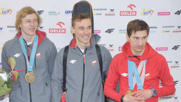 RMF Extra: Dawid Kubacki zwyciężył w pierwszej serii skoków w Zakopanem. Trwają Mistrzostwa Polski!