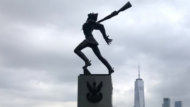 RMF Extra: Kontrowersje wokół Pomnika Katyńskiego w Jersey City - burmistrz miasta chce go usunąć!