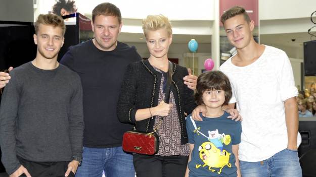 RMF Extra: Kacper Boski z "Rodzinki.pl" w tym roku będzie świętował 18. urodziny. Jak obecnie wygląda Mateusz Pawłowski? [ZDJĘCIA]