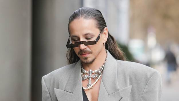 RMF Extra: Michał Szpak tłumaczy się ze słów o "zostaniu Michaliną". "Może byłabym piękną kobietą?" 