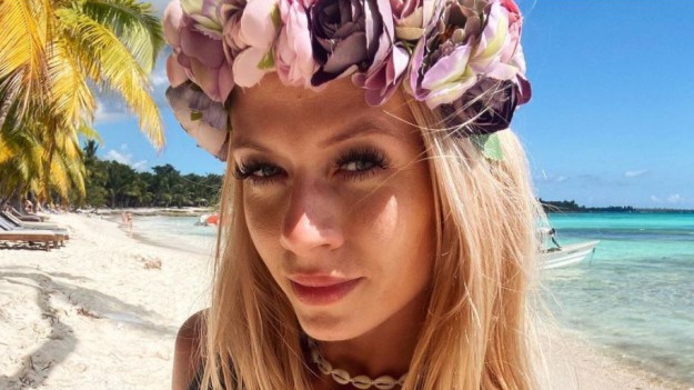 RMF Extra: Kasia Dziurska w bikini. Trenerka zachwyca wyrzeźbionym ciałem. "Boska figura"