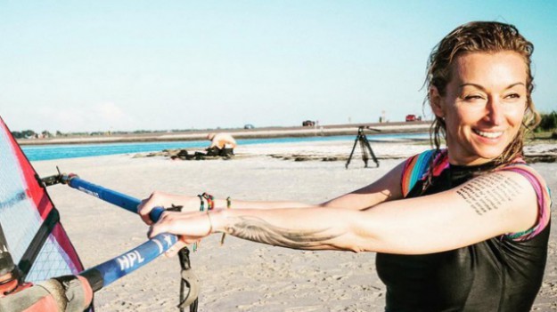 RMF Extra: Dotarła na kraniec świata... Dziś kończy 42 lata!