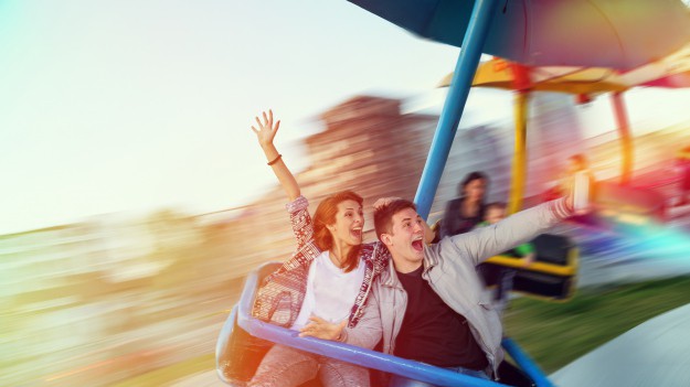 RMF Extra: Luzowanie obostrzeń. Odmrożenie kultury i rozrywki od jutra. Gdzie będzie można pójść? Kiedy koniec lockdownu?