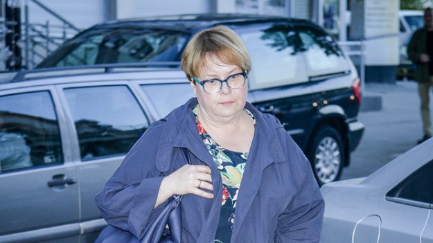 RMF Extra: Grób rodzinny Ilony Łepkowskiej okradziony: "Jakim człowiekiem trzeba być, by zrobić coś takiego?"