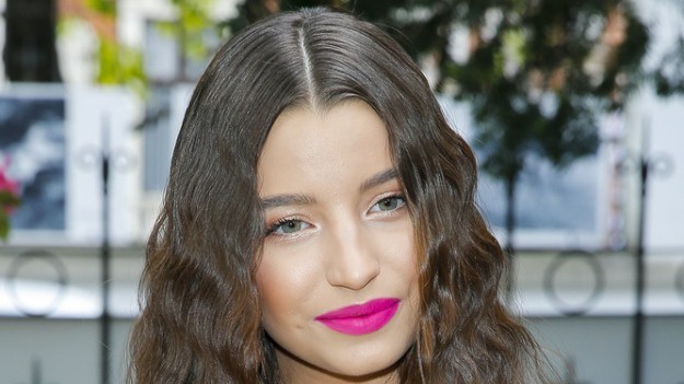 RMF Extra: Julia Wieniawa nie zdążyła pomalować się na imprezę. Wpadka? I tak wyglądała świetnie