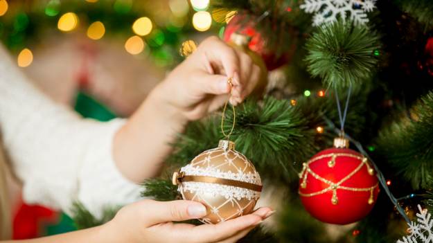 RMF Extra: Czy to już czas na ubieranie choinek w naszych domach? Tradycja mówi o jednej dacie