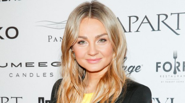 RMF Extra: Małgorzata Socha pokazała choinkę. Fani zachwyceni stylizacją gwiazdy. "Jak zawsze bosko"