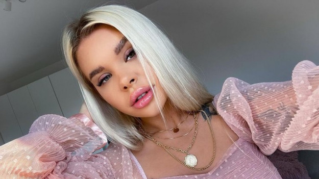 RMF Extra: Magda z "Hotelu Paradise" topless. Tak chwali się efektami metamorfozy. Nie przypomina siebie z programu [FOTO]