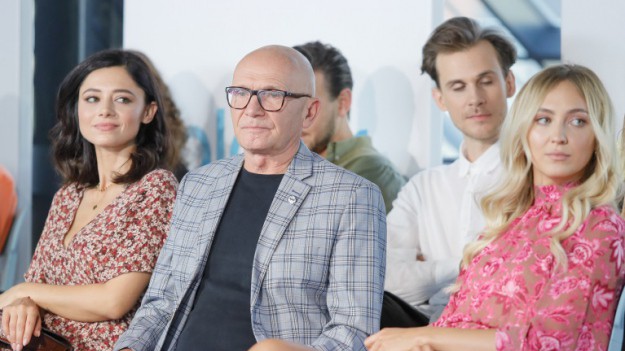 RMF Extra: "Papiery na szczęście" odcinek 1. Zdrada i strzelanina! Czy głównej bohaterce grozi niebezpieczeństwo?! [STRESZCZENIE ODCINKA]