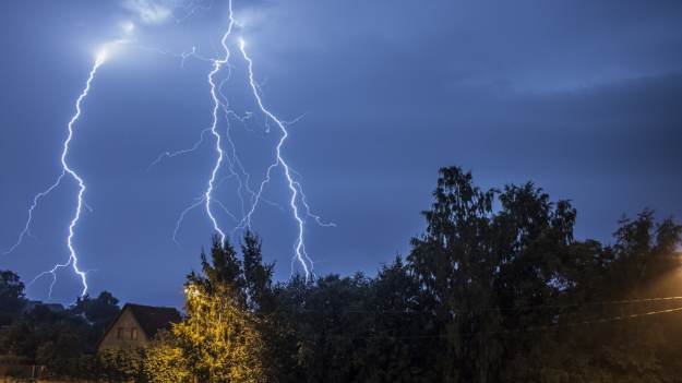 RMF Extra: Gwałtowna zmiana pogody. Nadchodzą kolejne burze z gradem. Wydano ostrzeżenia