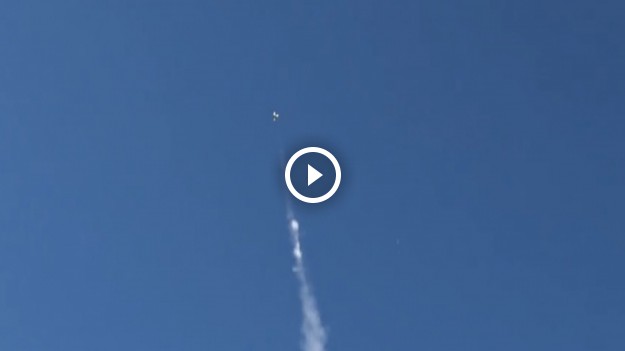 RMF Extra: Chciał udowodnić, że Ziemia jest płaska. Wystrzelił się rakietą w przestworza! [WIDEO]