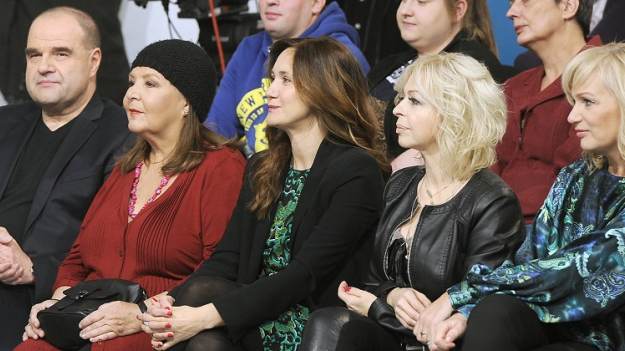 RMF Extra: Aktorzy "Rancza" znów w serialowym dworku. W komentarzach mowa o nowych odcinkach 