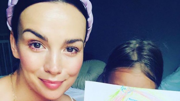 RMF Extra: 33-letnia Paulina Krupińska zachwyca urodą na urodzinowym kadrze. "Wygląda pani jak nastolatka!" - piszą fani