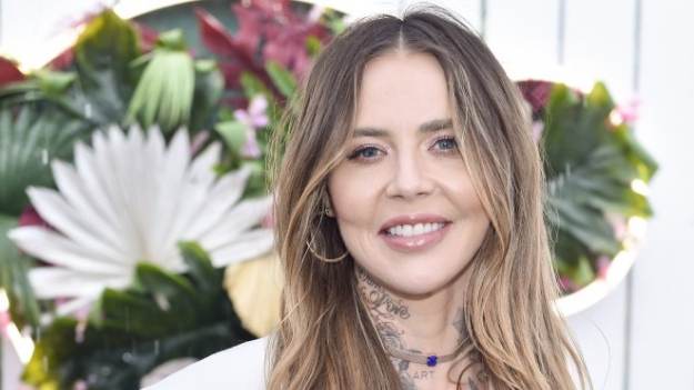 RMF Extra: Uśmiechnięta Maja Sablewska odsłania brzuch na krześle. Fani: "Mam wrażenie, że z roku na rok jesteś coraz bardziej rozpromieniona" [FOTO] 