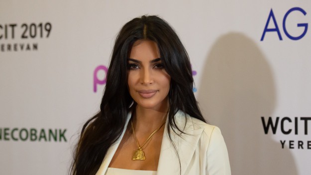 RMF Extra: Kim Kardashian przesadziła? Celebrytka w miniaturowym bikini!