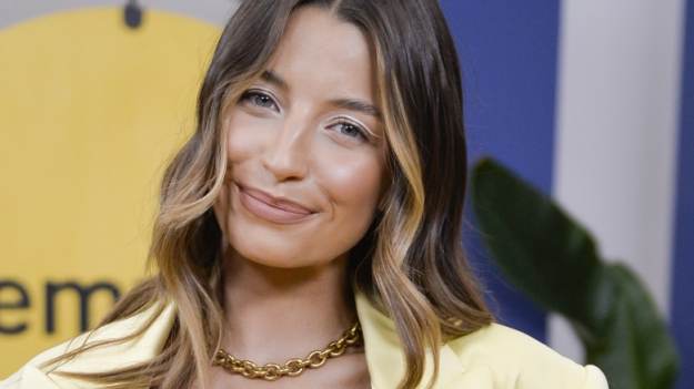 RMF Extra: Opalone ciało i nowy tatuaż. Julia Wieniawa zachwyca na zdjęciach z urlopu