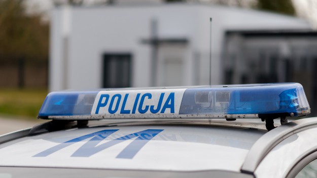 RMF Extra: Groźny wypadek Kamila Bednarka. Samochód wylądował w rowie [FOTO]