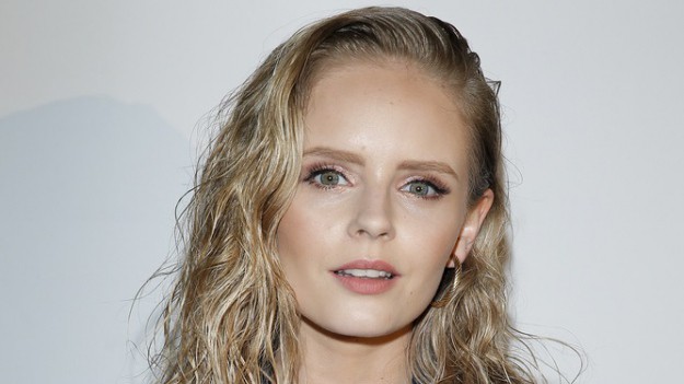 RMF Extra: Olga Kalicka w czarnych włosach! Zaskakująca metamorfoza aktorki