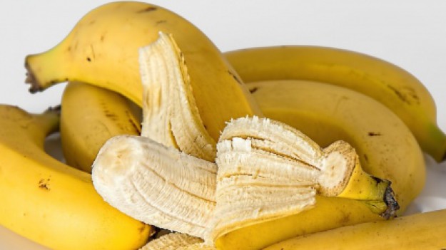 RMF Extra: Japończycy stworzyli banany z jadalną skórką! Są zdrowsze od normalnych owoców