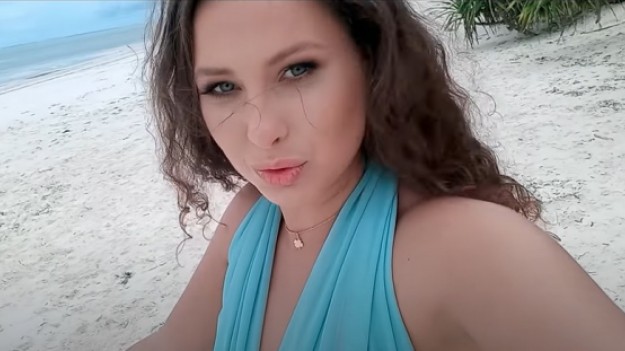 RMF Extra: "Hotel Paradise" z nową piosenką. Wykonuje ją Bogusia z trzeciej edycji [WIDEO]