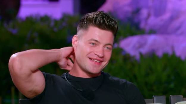 RMF Extra: Bartek z "Hotelu Paradise" pisze powieść. Znamy tytuł jego debiutanckiej książki!