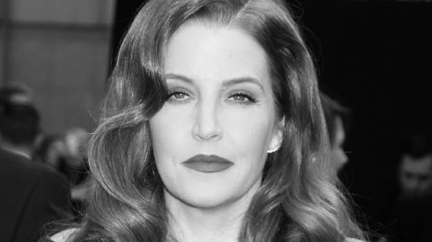 RMF Extra: Lisa Marie Presley zmarła z powodu powikłań po kontrowersyjnym zabiegu. Podano oficjalną przyczynę śmierci 54-latki