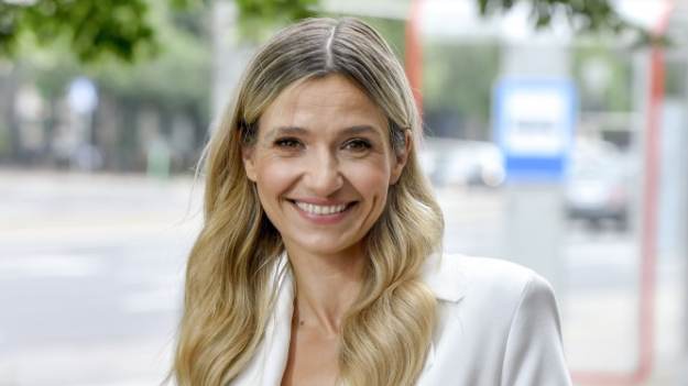 RMF Extra: Joanna Koroniewska podkreśliła wdzięki seksowną bielizną. Tak czekała w łóżku na męża [ZDJĘCIE]