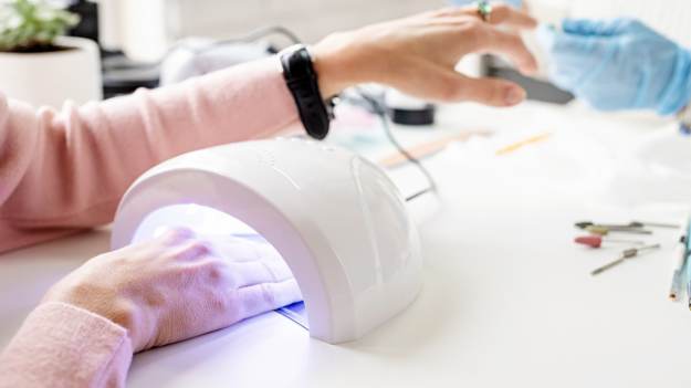 RMF Extra: To koniec hybryd i żeli? Od 1 września ta substancja będzie zakazana