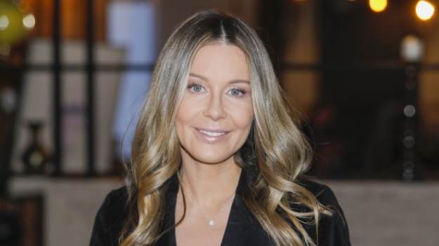 RMF Extra: Małgorzata Rozenek w samym szlafroku. Nietypowa interpretacja "Damy z łasiczką" powala! [FOTO]