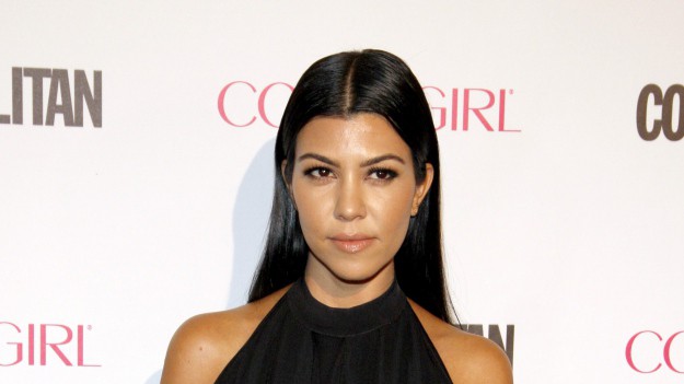 RMF Extra: Drapieżna Kourtney Kardashian odsłania wdzięki. Modelka odważnie wyeksponowała głęboki dekolt [FOTO]