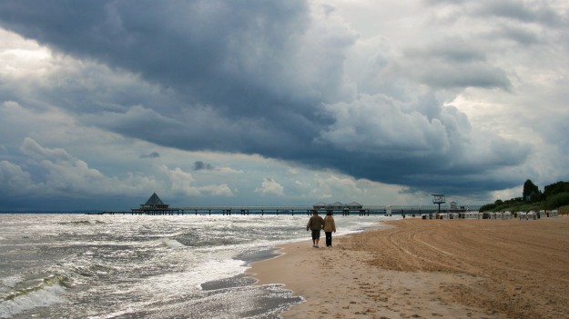 RMF Extra: Kobieta zmarła po kąpieli w Morzu Bałtyckim