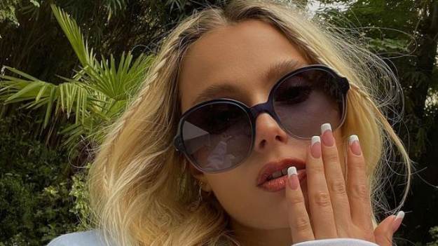 RMF Extra: Valentina Zenere odsłania brzuch. Gwiazda "Szkoły dla elity" pokazała odważny kadr [FOTO]